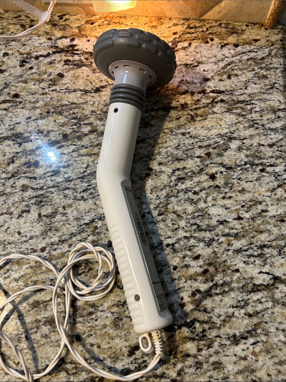 Panasonic Reach Easy Handheld Massager in White and Gray - Picture 5 of 8